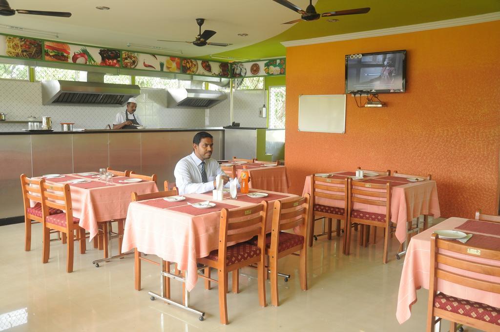 Dreamz Hotel Thiruvananthapuram Zewnętrze zdjęcie